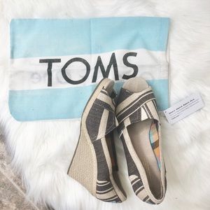 Toms Kenya Espadrilles Canvas stripe wedge~ Sz 9.5